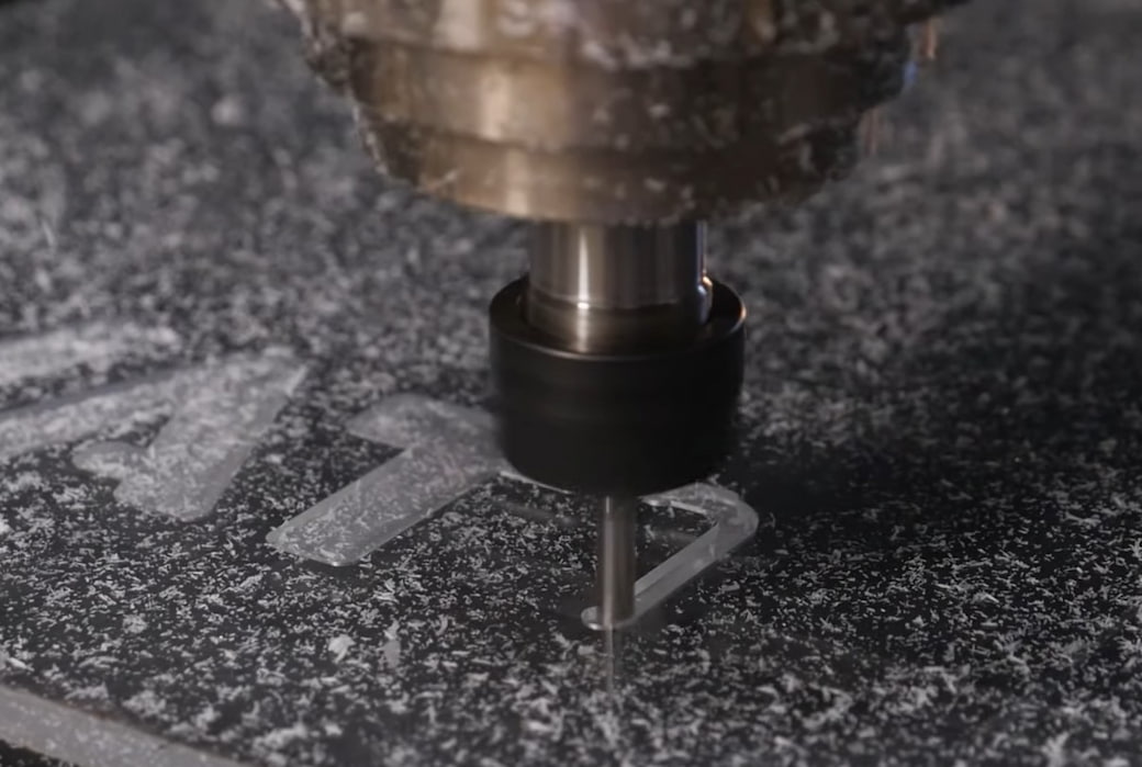 Фрезерно-гравировальный станок с ЧПУ: зачем он вашему рекламному бизнесу Фрезерно-гравировальный станок с ЧПУ: зачем он вашему рекламному бизнесу - signtech