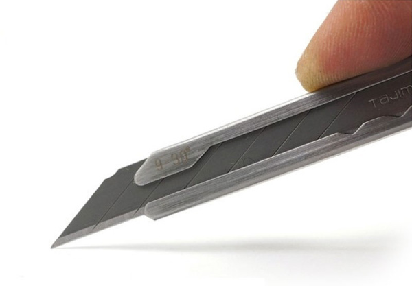 нож  tajima 9мм LC-390